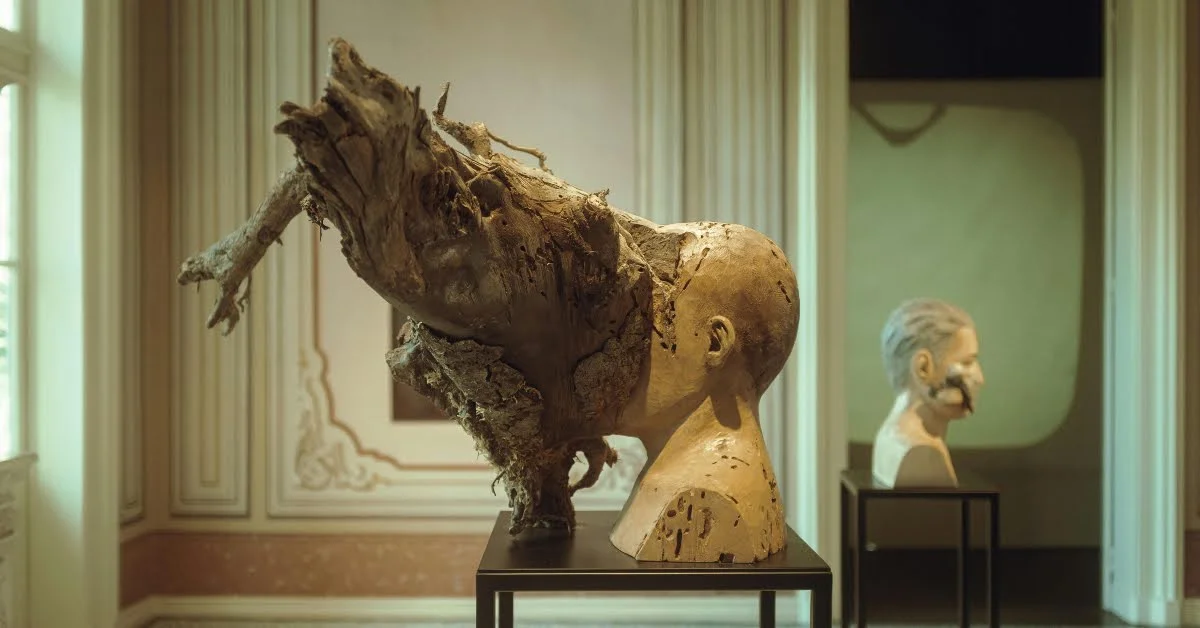 صورة توضح أمثلة للمعروضات الفنية في منارة السعديات في أبوظبي