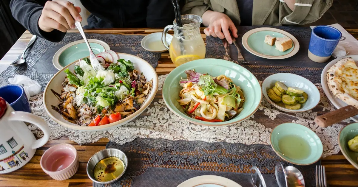 صورة توضيحية لأمثلة مطاعم نباتية في دبي