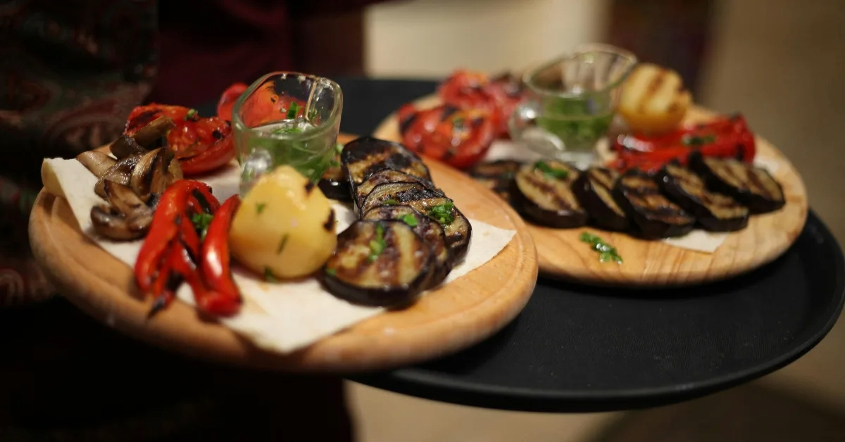 صورة توضيحية لأمثلة مطاعم نباتية هندية