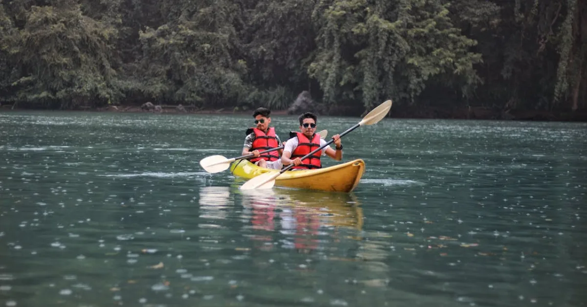 Kayaking in Abu Dhabi