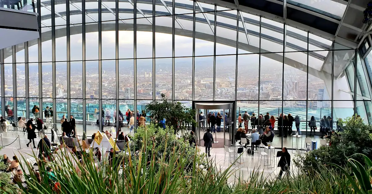 تصميم بانورامي مشابه لتصميم استراحة السحب خورفكان