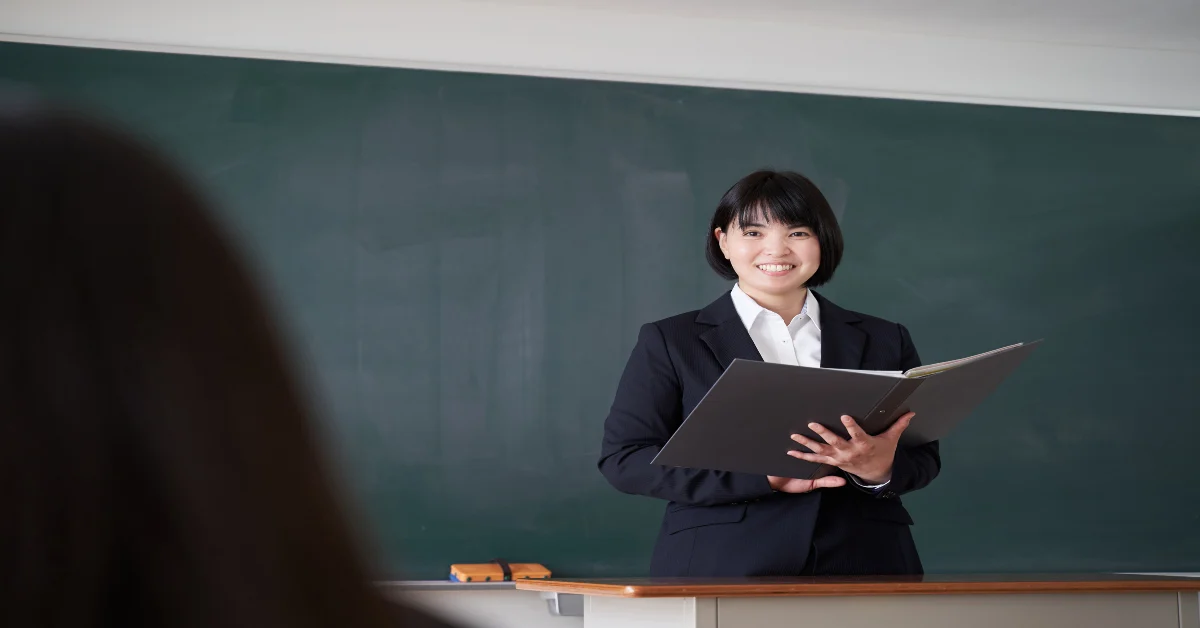 A teacher in japanese language classes in dubai