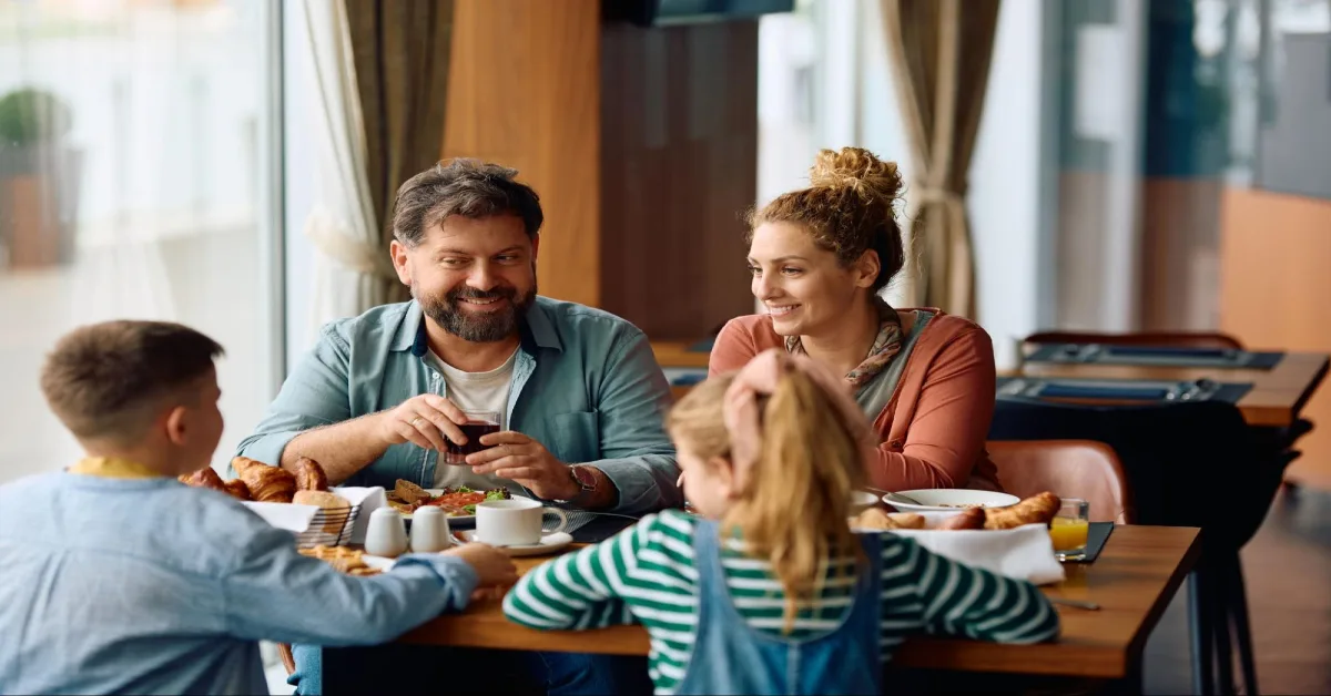 Family eating at a restaurant 