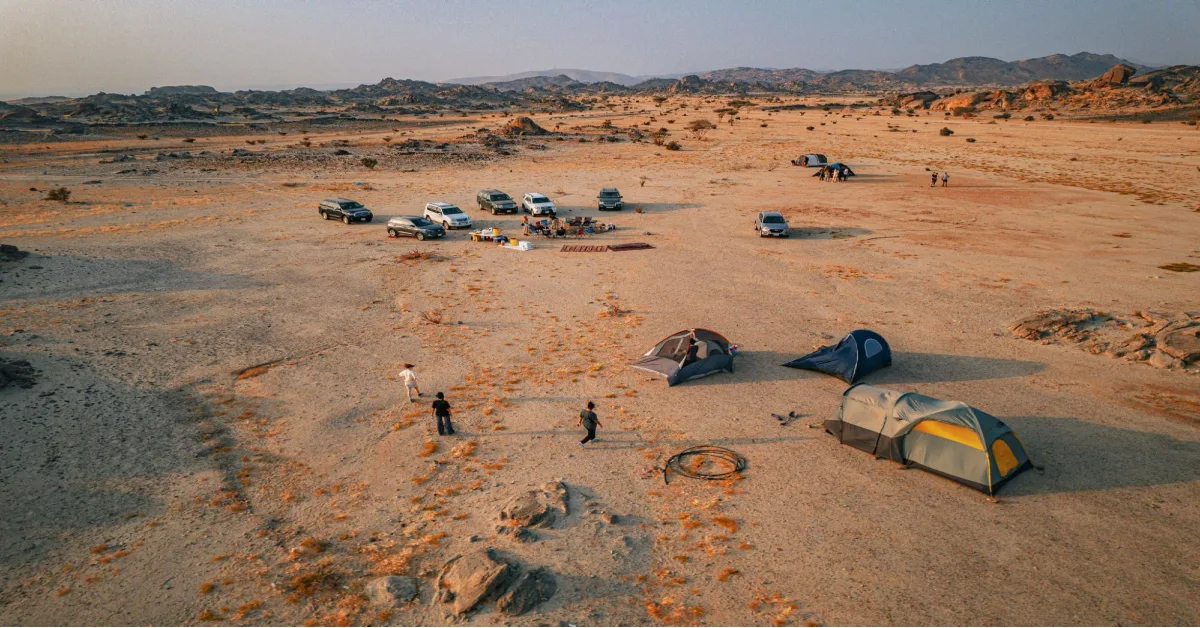 التخييم في الصحراء
