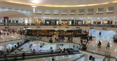 صورة من الداخل لمول في الإمارات