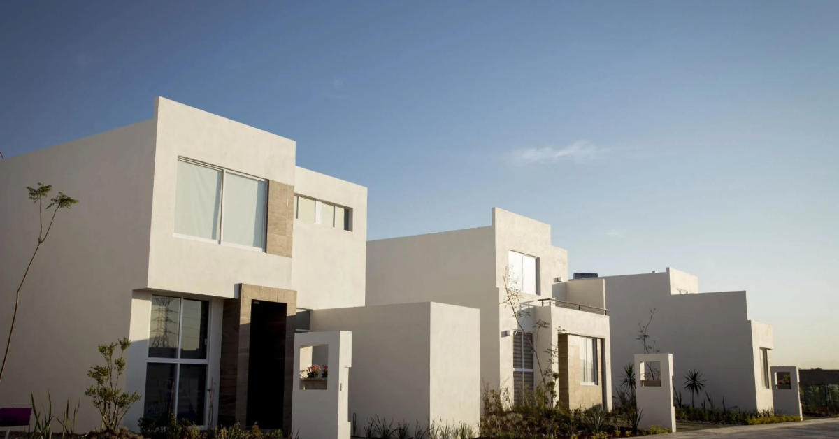 صورة بناء مجمع حديث في دبي لتوضيح عقارات دبي