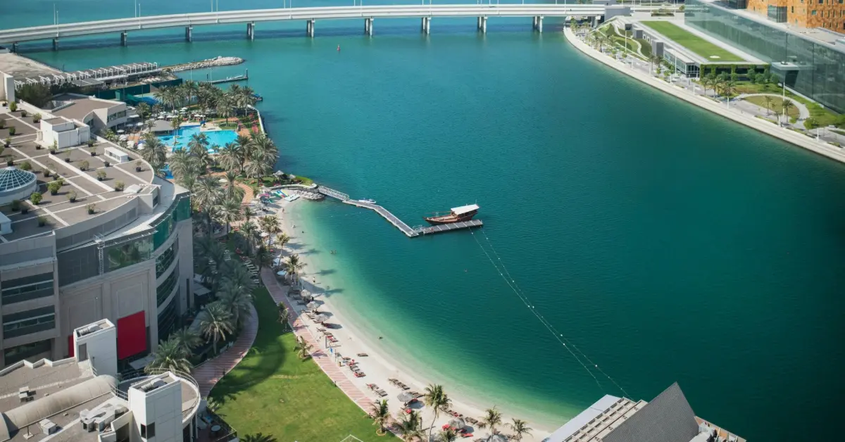 شاطئ في أبو ظبي