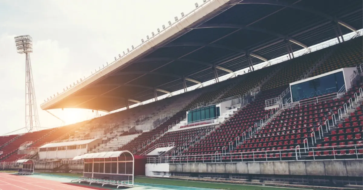 مدرجات في ملعب كرة قدم