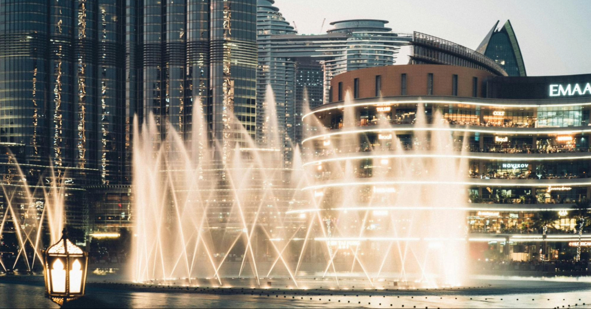 Dubai fountain during the sunset