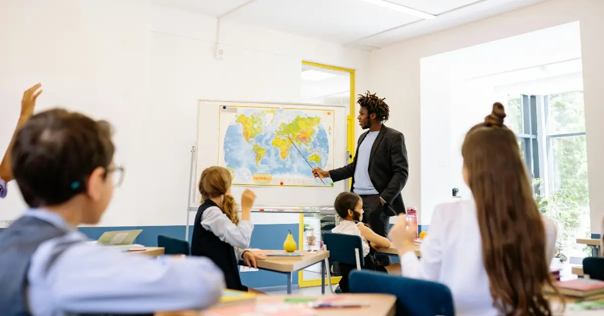 صورة توضيحية لأنواع المناهج في المدارس البريطانية في أبوظبي