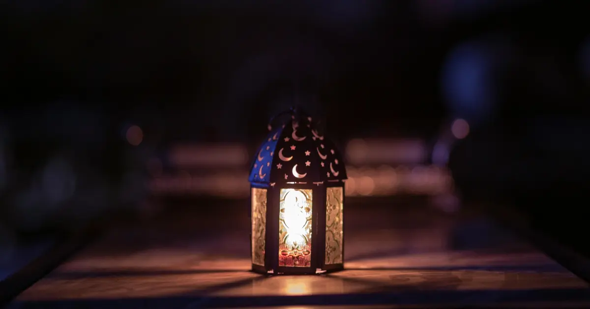 صورة توضيحية للفوانيس في محلات زينة رمضان