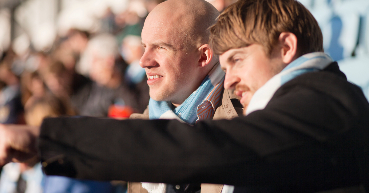 Audience at a horse race