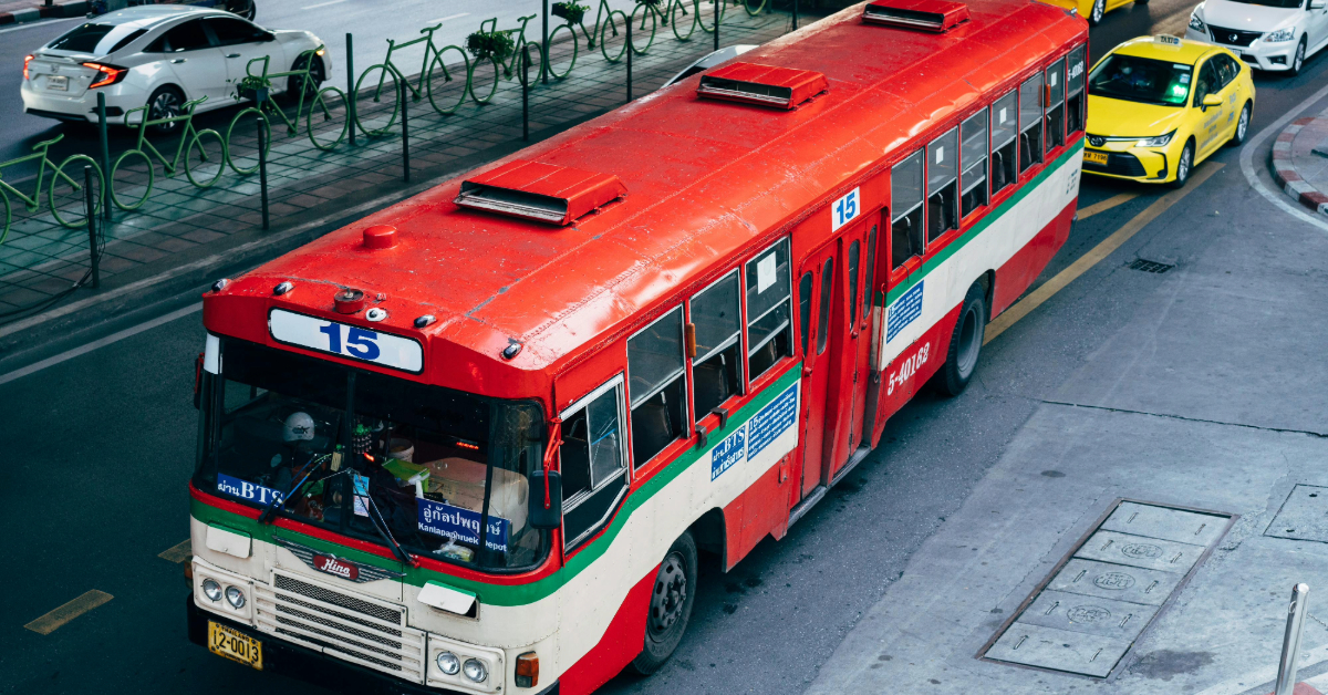 An RTA bus in the F19B bus route