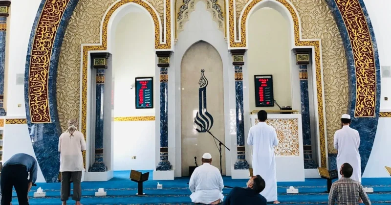 Prayer at Bin Darwish mosque