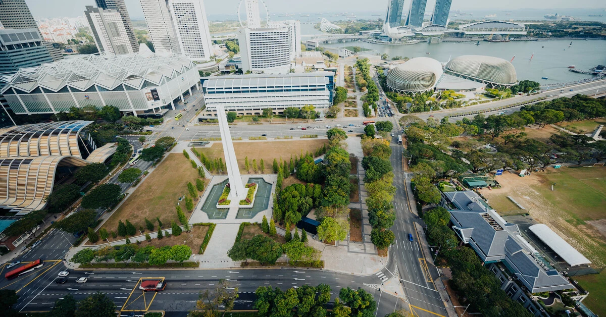 Distance view of major companies in DIP