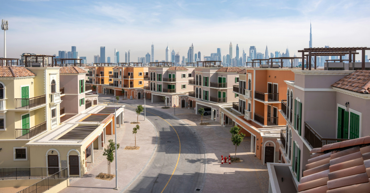 A picturesque Dubai neighbourhood bathed in daylight