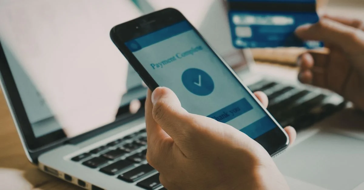 Phone screen reading payment complete