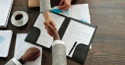 تجديد الرخصة التجارية رأس الخيمة: الرسوم والغرامات والخطوات