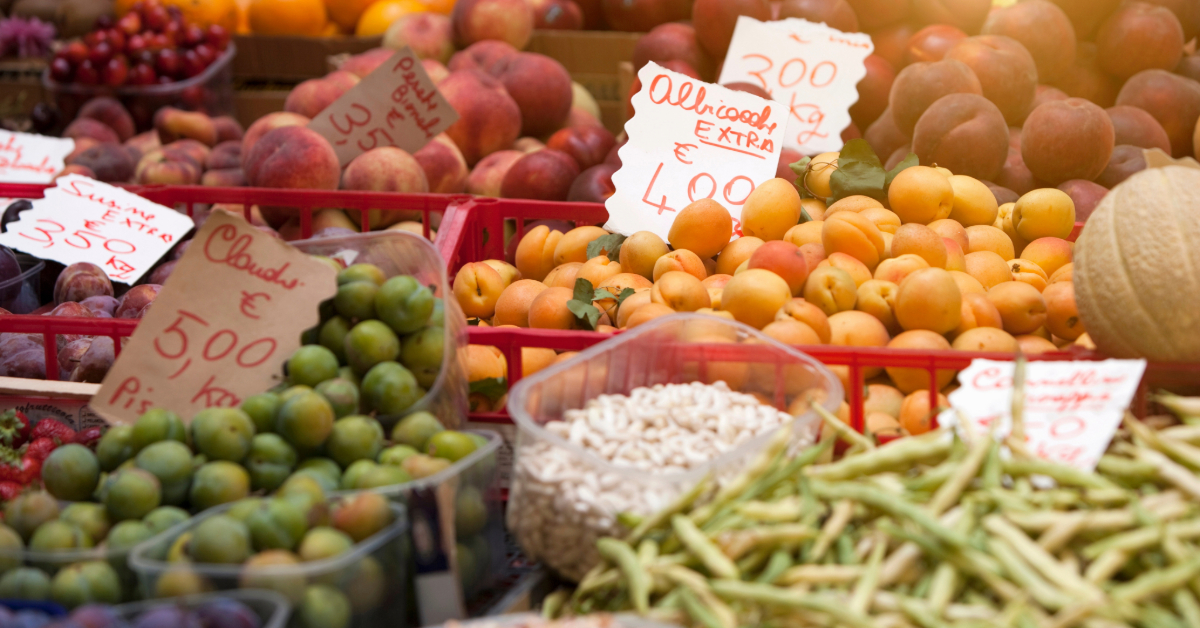 Prices of fruits at the market
