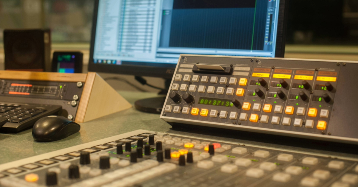 Sharjah radio stations frequencies