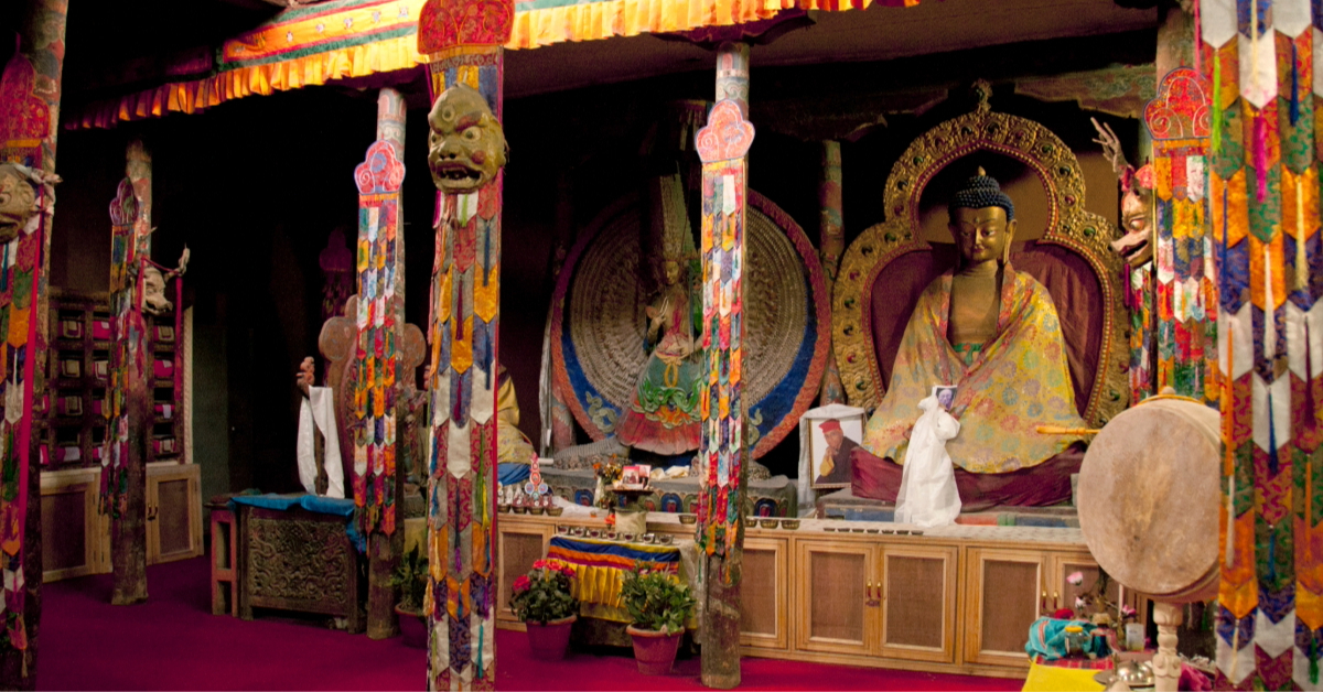 decorated pillars, statues, and religious objects