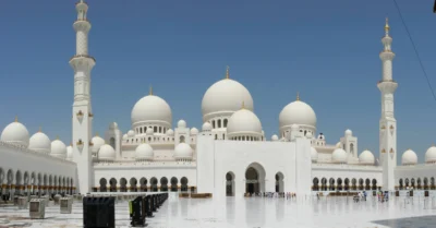 A famous mosque in Abu Dhabi