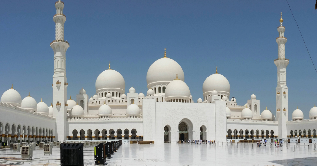 A famous mosque in Abu Dhabi
