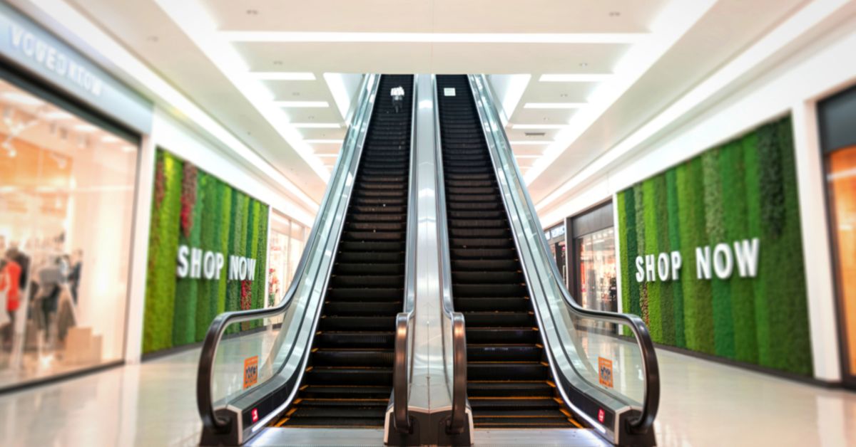 سلم كهربائي داخل المول