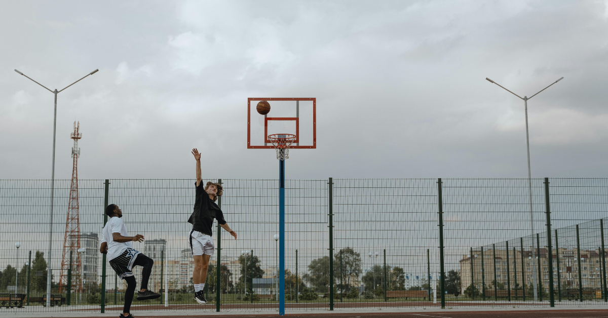 how to find JLT basketball courts