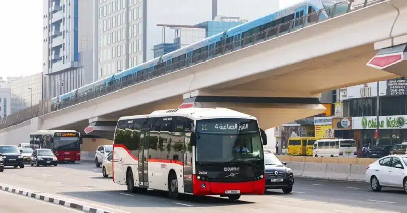 حافلات تحت الطلب في دبي