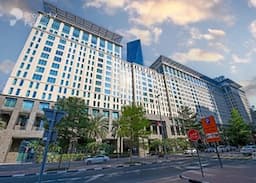 Image for Building Exterior in Ritz Carlton