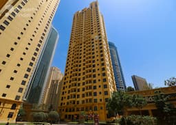 صورة لـ التصميم الخارجي للمبنى في بحر 6