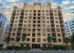 صورة لـ التصميم الخارجي للمبنى في مساكن ميراج