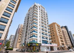 صورة لـ التصميم الخارجي للمبنى في سيتي هاوس 2