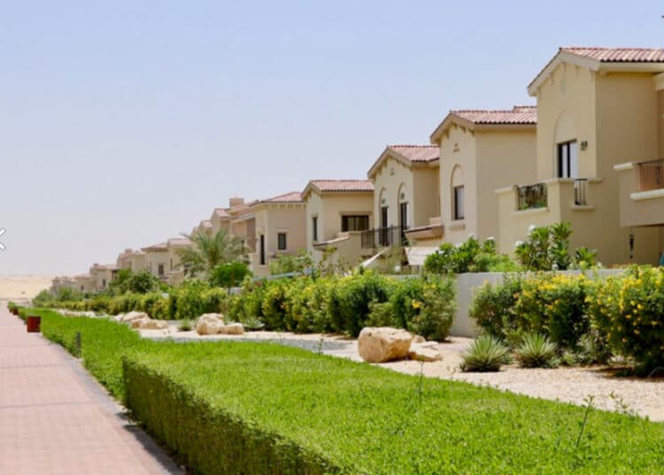 ريم هي ملاذ أخضر وهي أول مجتمع سكني في دبي يضم حديقة مركزية ضخمة.