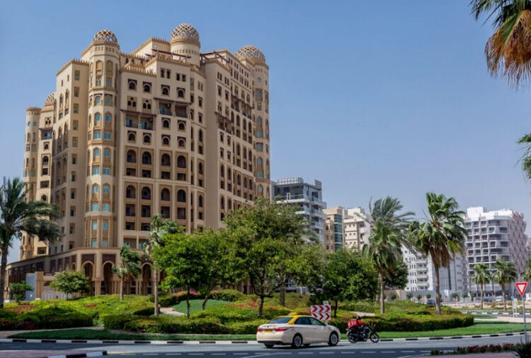 واحة دبي للسيليكون مملوكة بالكامل من قبل حكومة دبي وهي مجتمع متكامل للمعيشة والعمل.