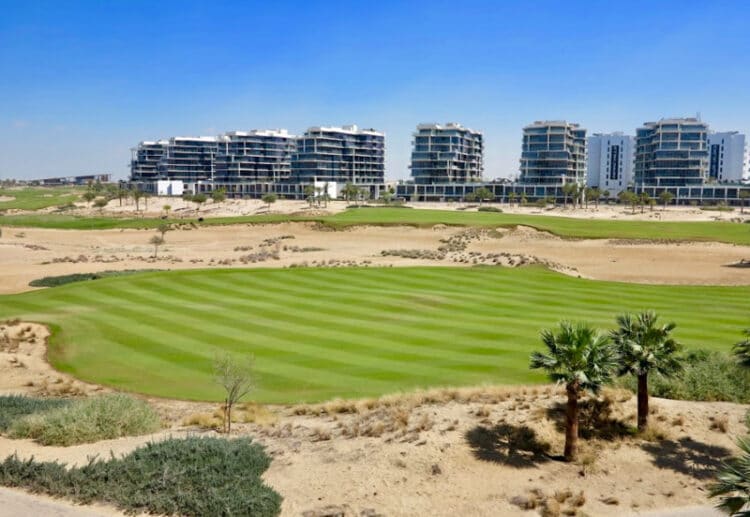 هذا المشروع المخطط له والذي تبلغ مساحته 42 مليون قدم مربع ، يعد مرادفًا للفخامة ، كما أنه وجهة غولف رائدة في دبي.