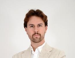 Agent Jozef Sirak
