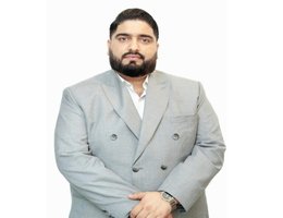 العميل Danyal  Khalid