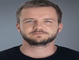 العميل Arsenii Mokov