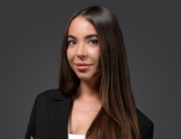 العميل Anna Ratslova