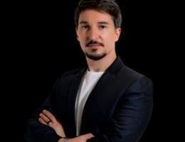 العميل Denis Kazaryan