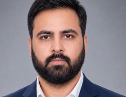العميل Muhammad  Tahir