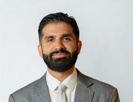 العميل Navi Singh