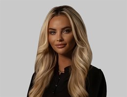 Laur Jade Holtby