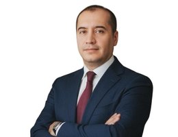 العميل Oybek Djavkharov