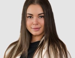 العميل Yaroslava  Svystun