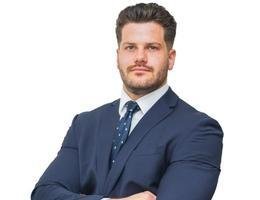 العميل Lewis Burns