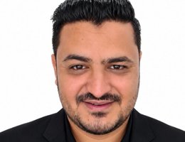 العميل Adnan Abro