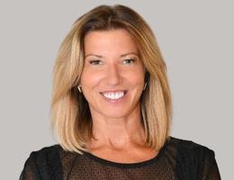 العميل Lisa Ferguson